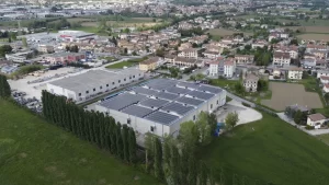 Impianto fotovoltaico - sistemi di fissaggio pannelli fotovoltaici Strutture su tetto con shed - FLII PERIN -San Vendemiano - Treviso