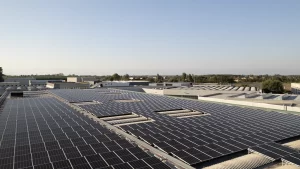 Sistemi di fissaggio pannelli fotovoltaici per struttura nel verso del cupolino, montaggio sul cupolino - LA DOCCIA - Veggiano - Italia